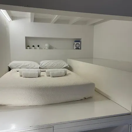Lola Loft-2